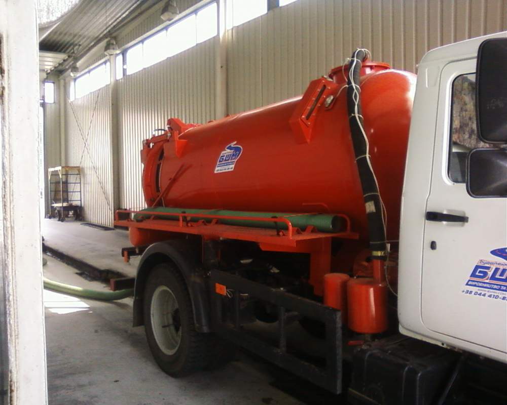 Услуги АССЕНИЗАТОРА,(выкачка ям) Ялта-Форос .